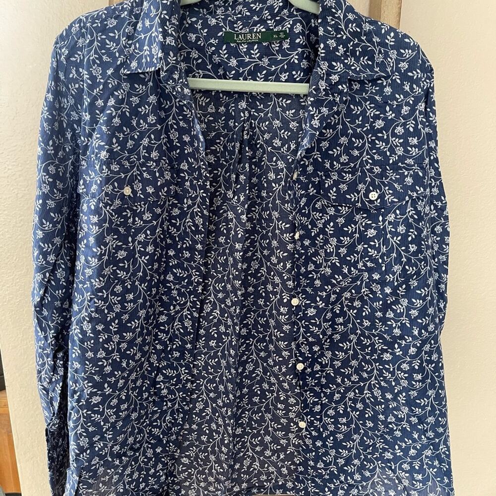 Lauren Ralph Lauren dainty floral Blouse